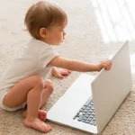 Grįžimas į darbą per VPA: pajamų ir motinystės išmokų derinimas